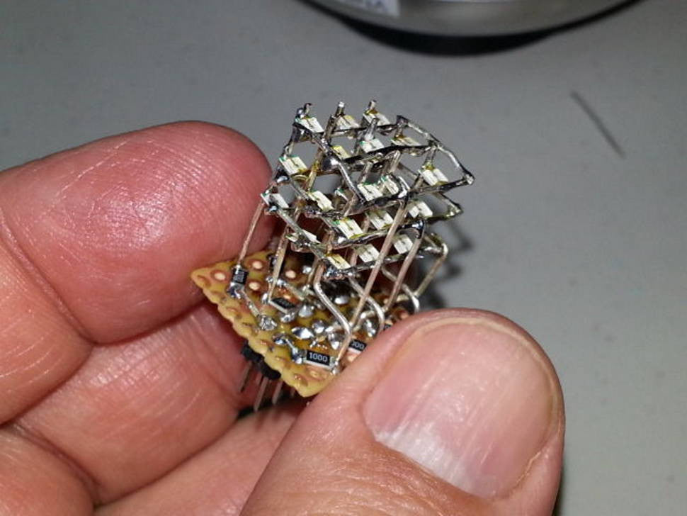 Make your own 3x3x3 LED Cube with a TinyDuino!
