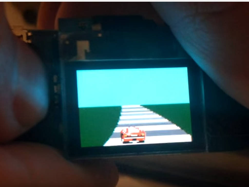 World's Smallest OutRun clone - on a TinyScreen!